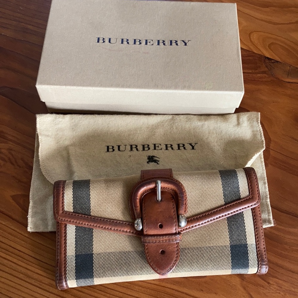 Burberry Nova wallet